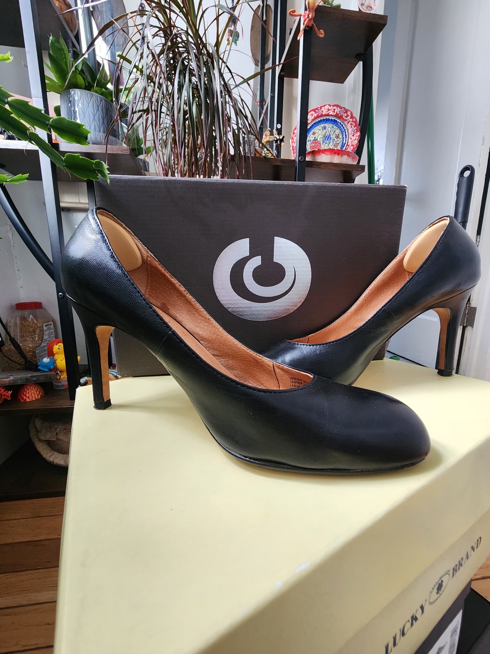 Corso Como Black Leather Classic Mid-Heel Pumps